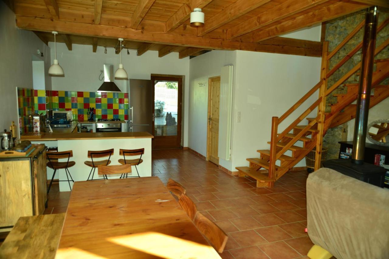 La Pensee Sauvage, Accueil, Partage Et Ressourcement A La Ferme Rimont Exterior photo