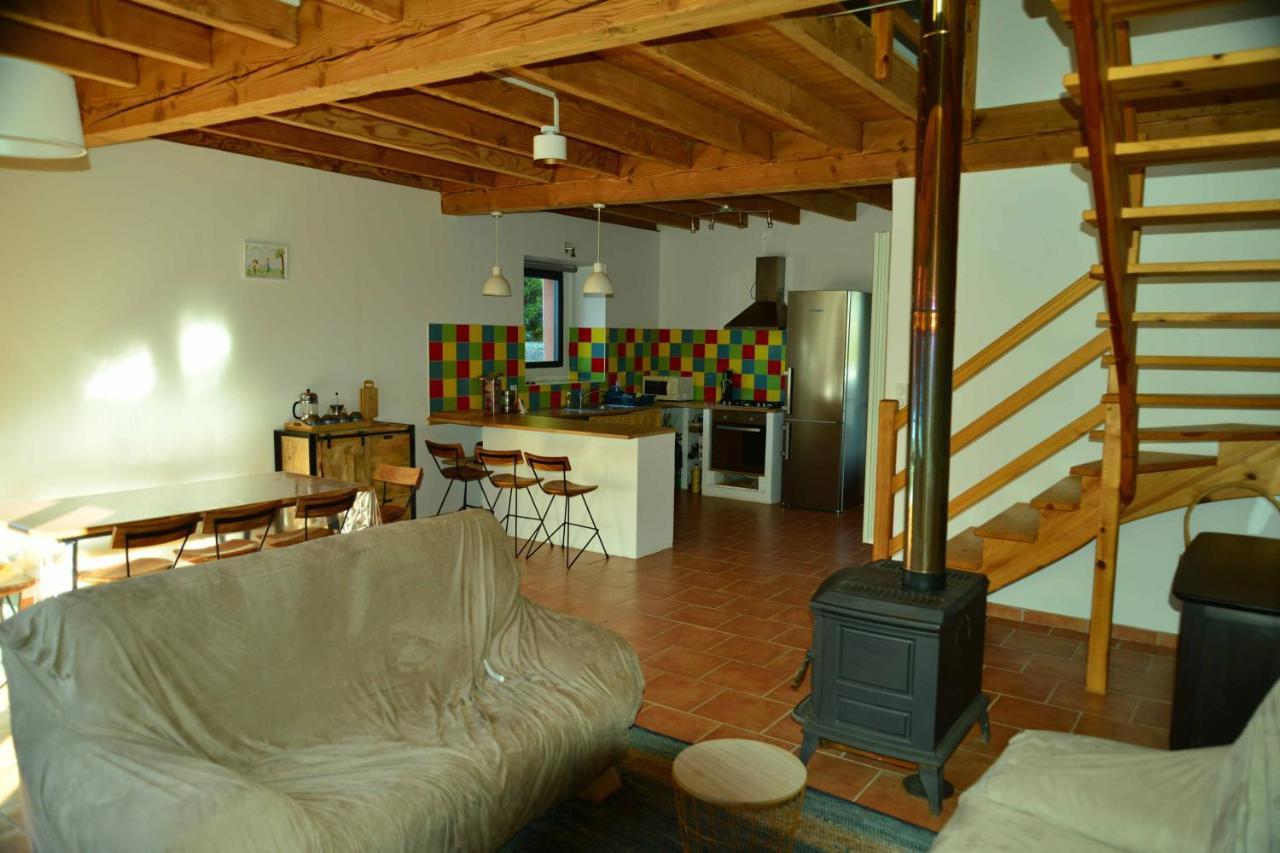 La Pensee Sauvage, Accueil, Partage Et Ressourcement A La Ferme Rimont Exterior photo